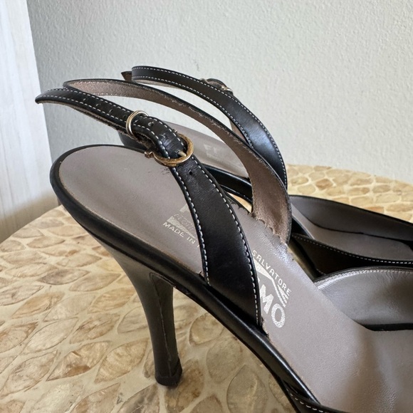 Salvatore Ferragamo Black Slingback Heels Peep-Toe Leather Sandals size 8.5B - Picture 3 of 12